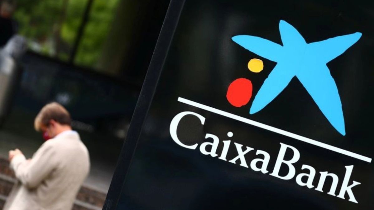Horario de 8:00 a 15:00: CaixaBank busca personal con sueldo de 2.750 euros y contrato indefinido