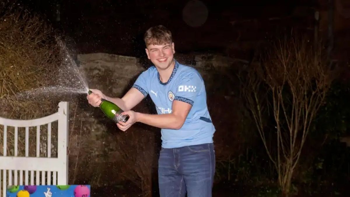 Un joven gana casi 9 millones de euros en la lotería y al día siguiente va a trabajar desatascando tuberías: no quiere dejarlo por este motivo