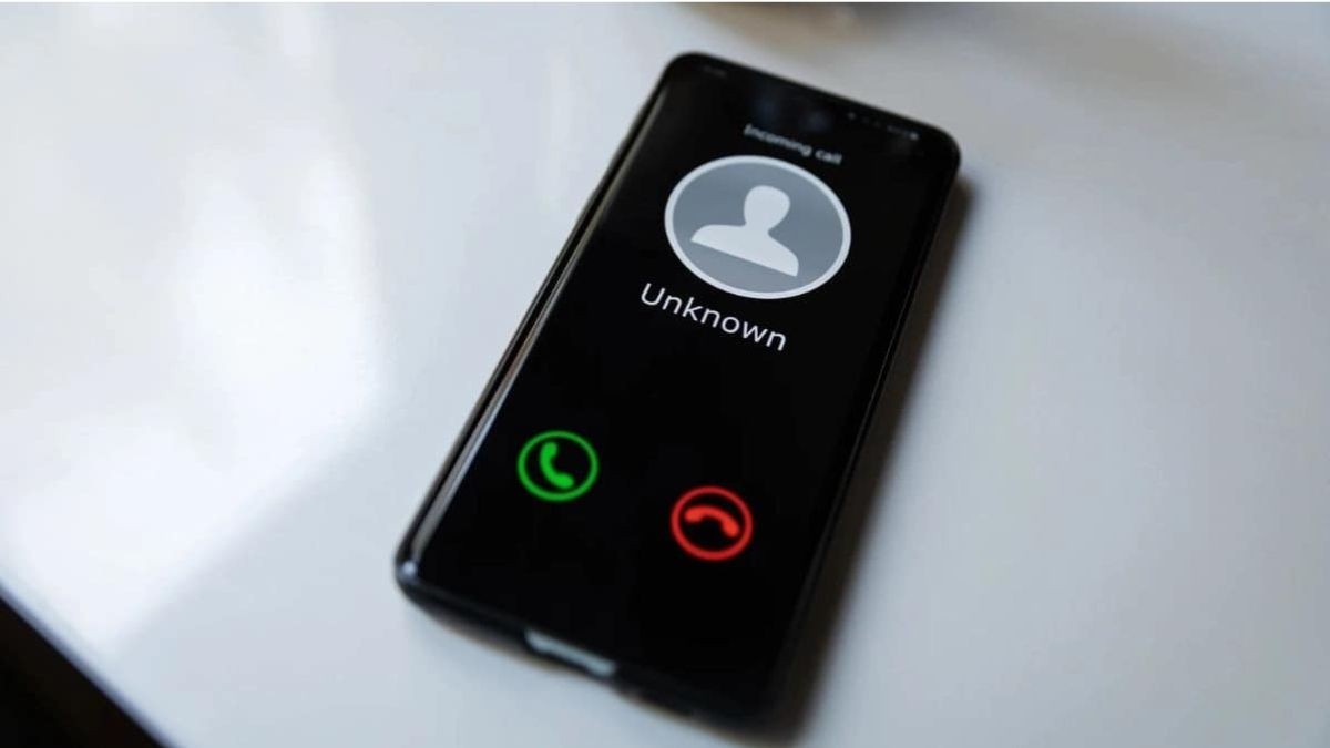 ¿Tu teléfono móvil hace cosas extrañas? Revisa corriendo tu cuenta bancaria