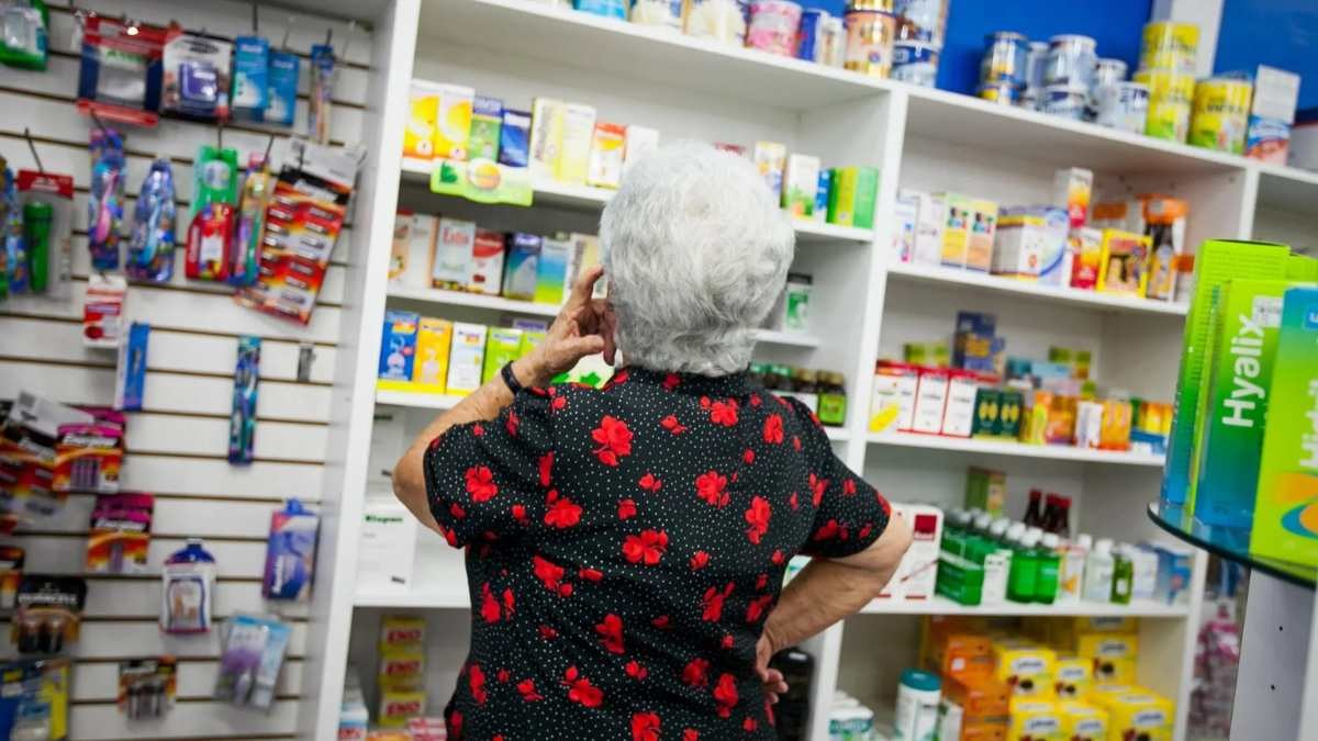 Una cadena de farmacias anuncia el cierra de más de 400 tiendas para "ser más rentables"