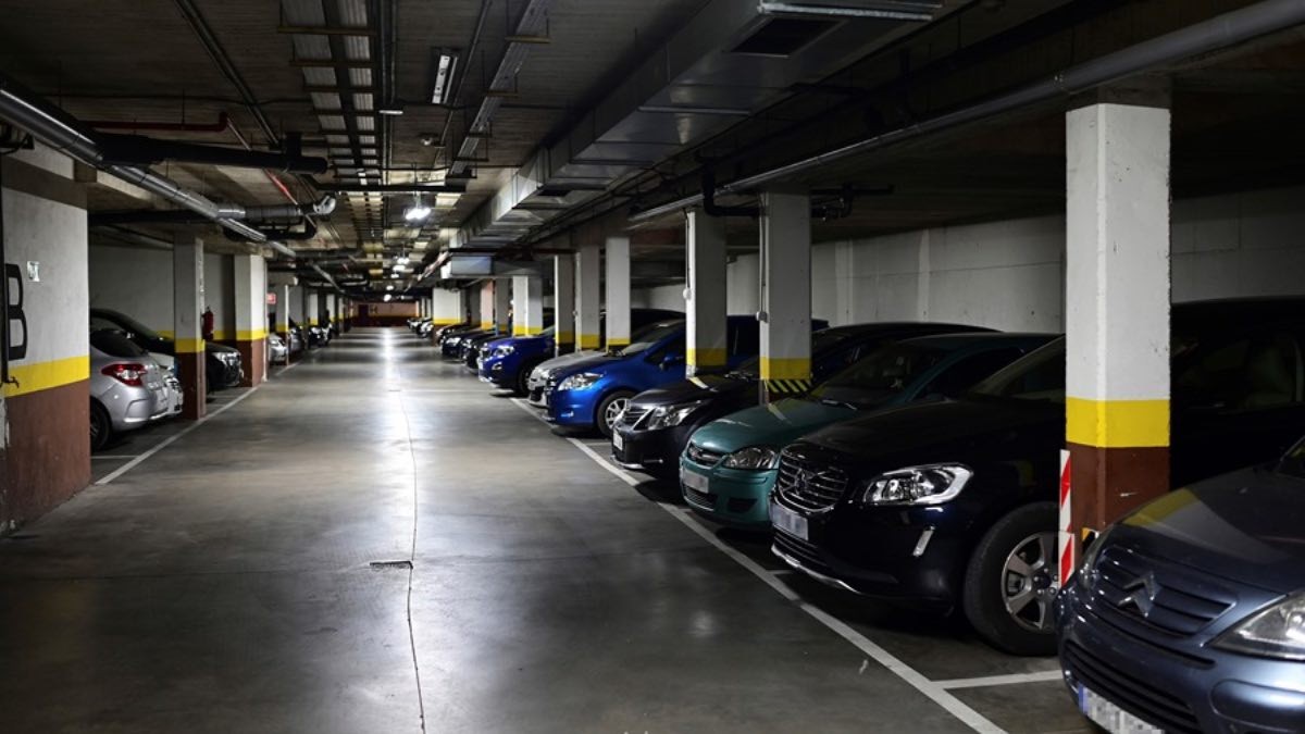 El sistema de reconocimiento de matrícula revoluciona los parkings españoles: ¿dónde y cómo funciona?