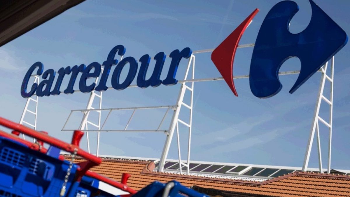Carrefour tira la casa por la ventana y pone electrodomésticos, muebles y colchones al 60% de descuento: desde 12,99 euros