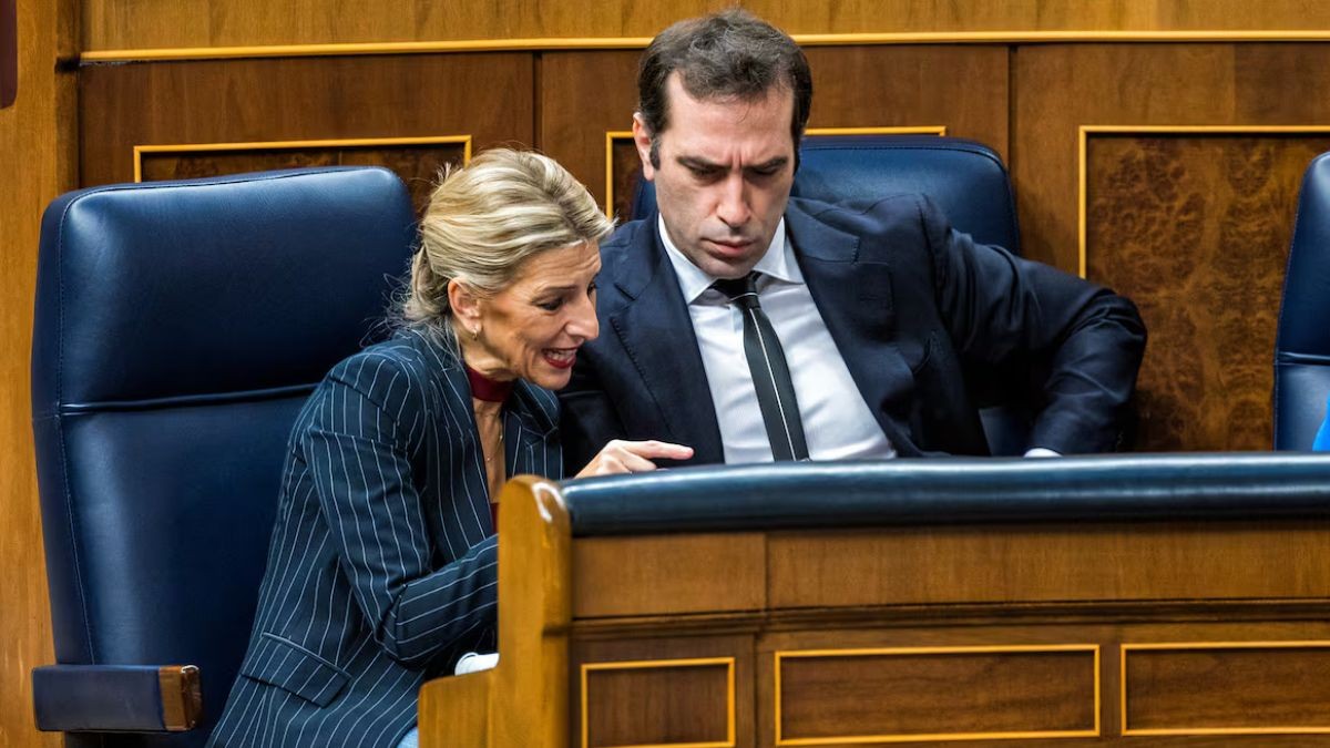 Yolanda Díaz y Carlos Cuerpo acuerdan seguir negociando para avanzar en la aprobación de la reducción de jornada