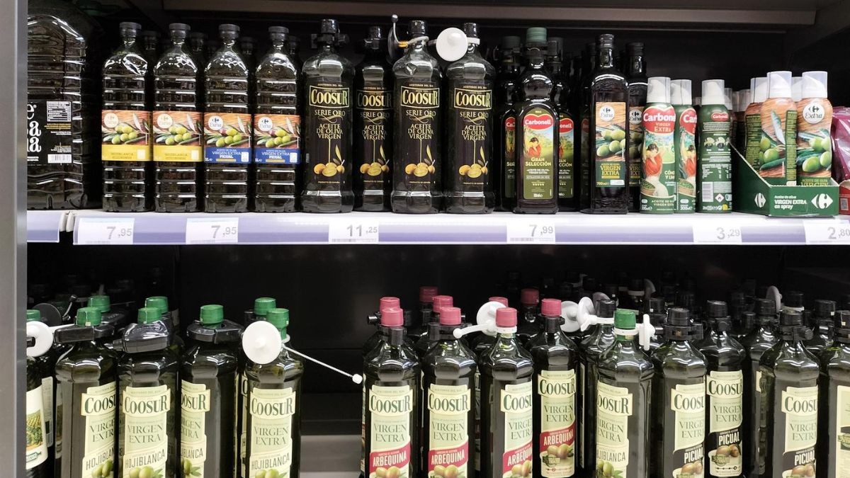 Carrefour rebaja el precio de un aceite de oliva virgen extra con su nueva oferta ‘Precio Imbatible’