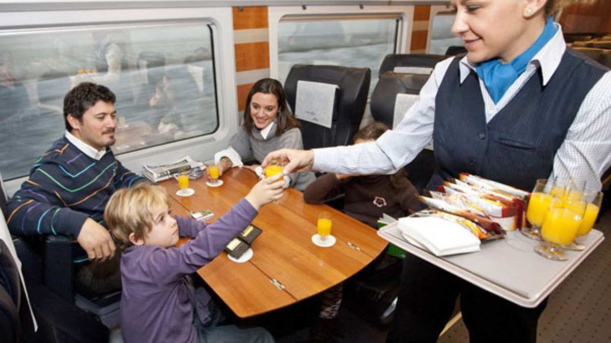 Buenas noticias para las familias: Renfe lanza una nueva promoción con la que podrán conseguir descuentos de hasta el 50% en estos billetes por tiempo limitado