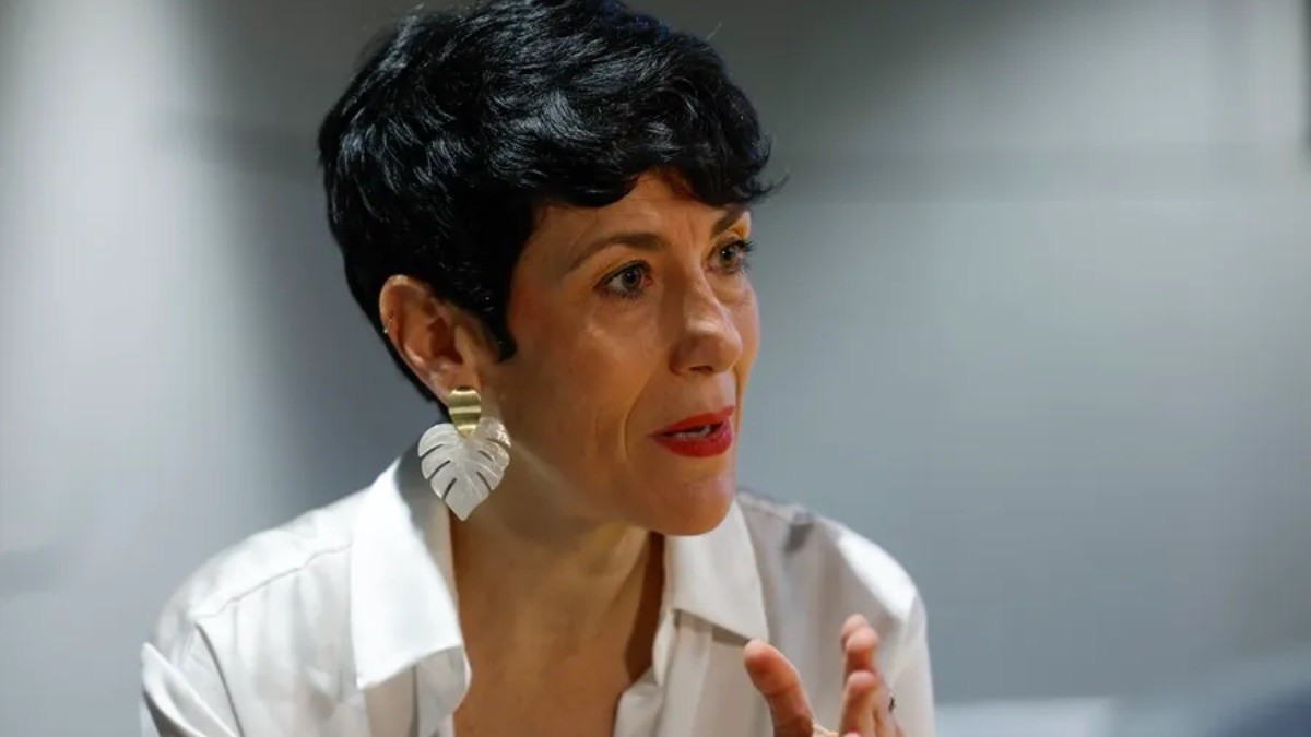 Elma Saiz da las claves de la gestión migratoria y destaca su contribución para “un crecimiento económico sostenido y sostenible”