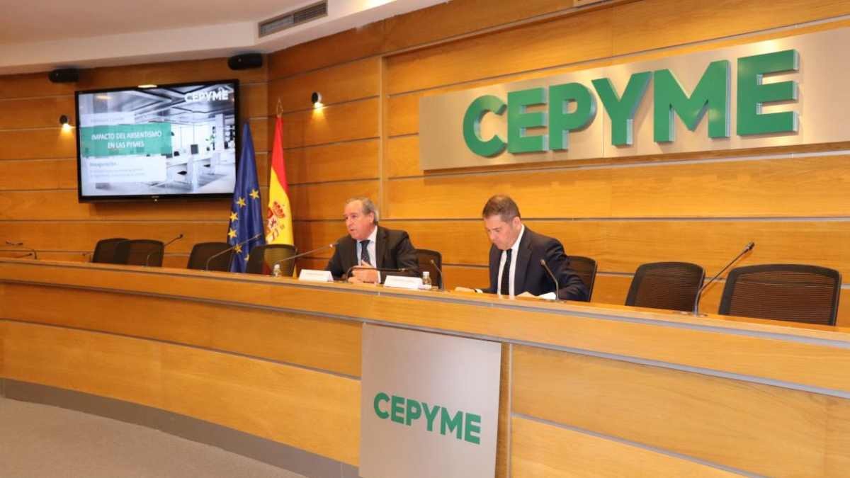 Cepyme señala los “perjuicios” del SMI a las pequeñas empresas: las pymes dejan de crear 350.000 empleos por las subidas de salarios