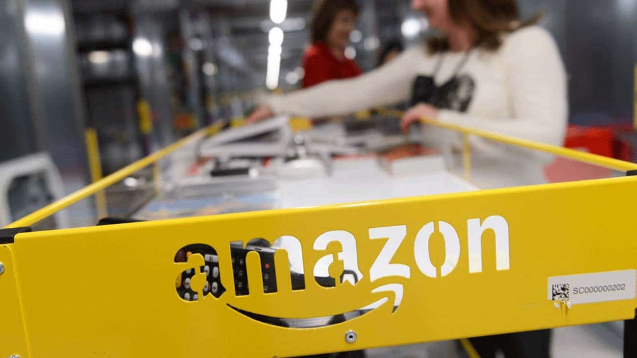 Amazon busca personal y oferta 2.000 empleos con contrato fijo y sueldo de 14.500 euros al año