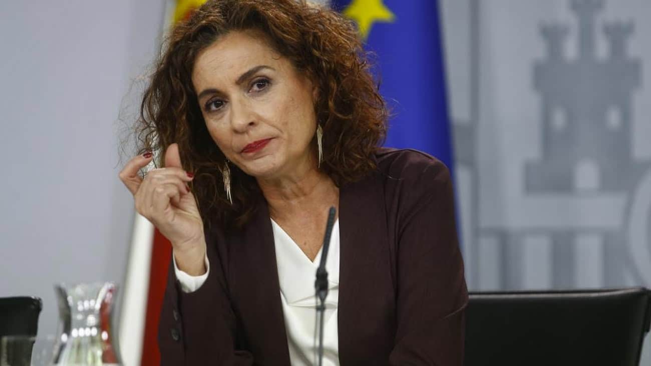Los funcionarios del SEPE sin horas extra por orden de Hacienda con cientos de ERTE sin pagar