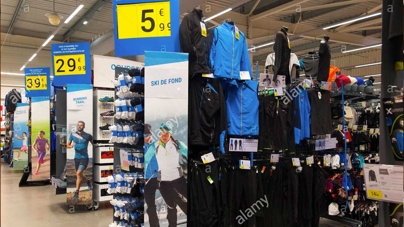 Decathlon lanza 564 ofertas de empleo en septiembre para reforzar la Vuelta al Cole