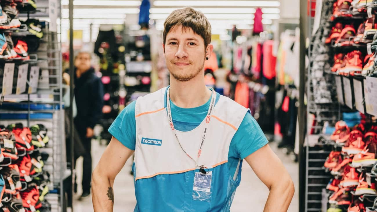 Decathlon busca personal y publica 576 ofertas de empleo con sueldos de 1.200 euros
