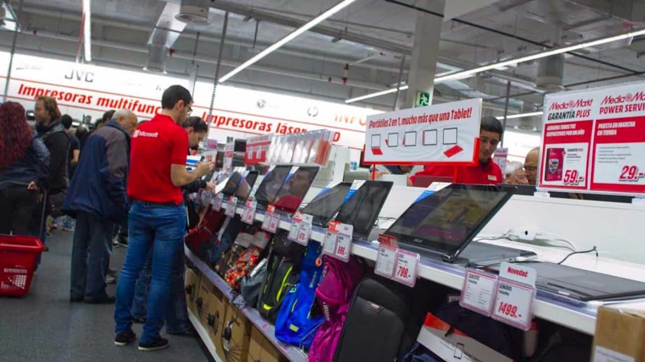 MediaMarkt publica una oferta de empleo con 180 puestos de trabajo