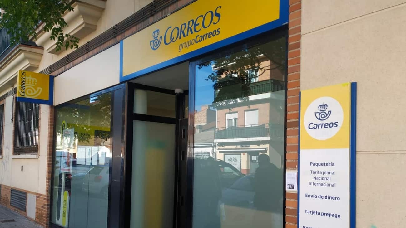 Correos lanza una oferta de empleo con 735 puestos de trabajo en Madrid para las elecciones