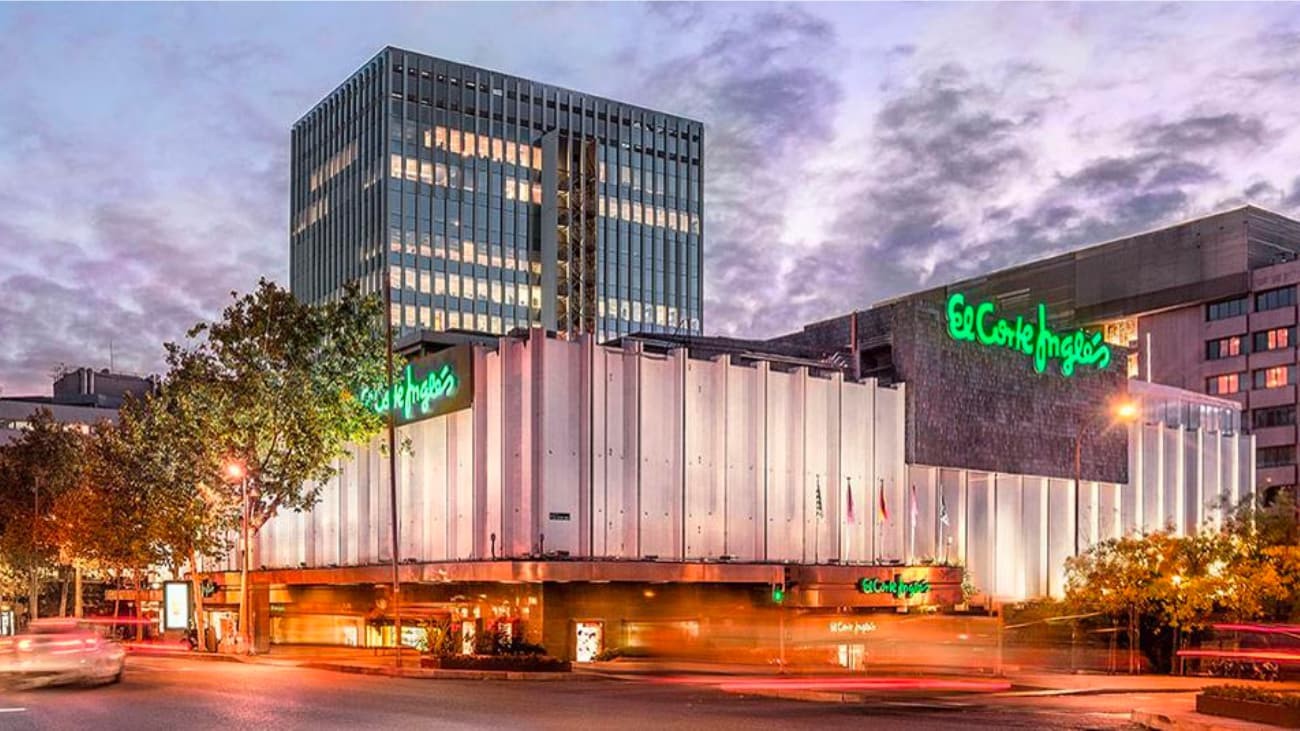 El Corte Inglés negocia un ERE con despidos voluntarios o forzosos a más de 3.000 empleados
