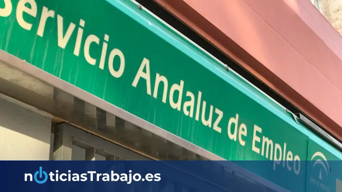 El SAE lanza una oferta de empleo para 100 podadores de árboles en Lepe