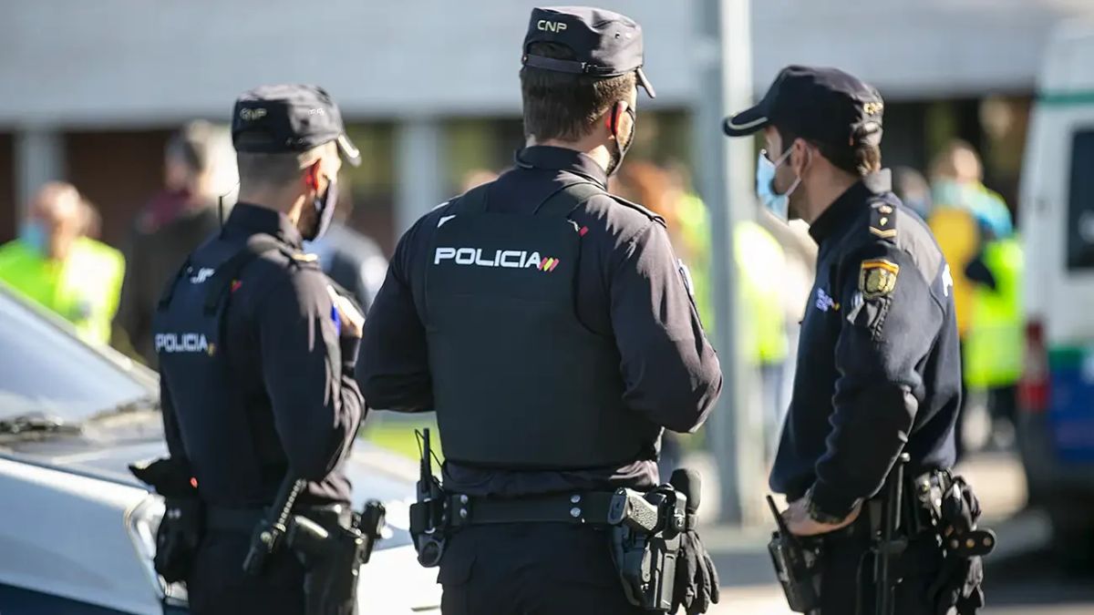 Si quieres ser Policía Nacional tendrás que certificar un A2 de inglés
