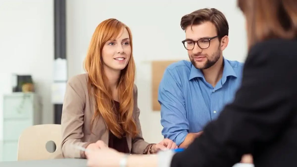 Adecco oferta interesantes vacantes en las que cualquier idioma es un plus