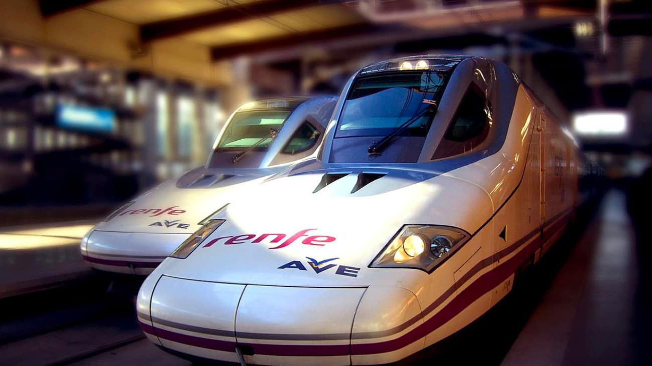 Renfe publica 305 plazas de empleo público: requisitos y como presentar la solicitud