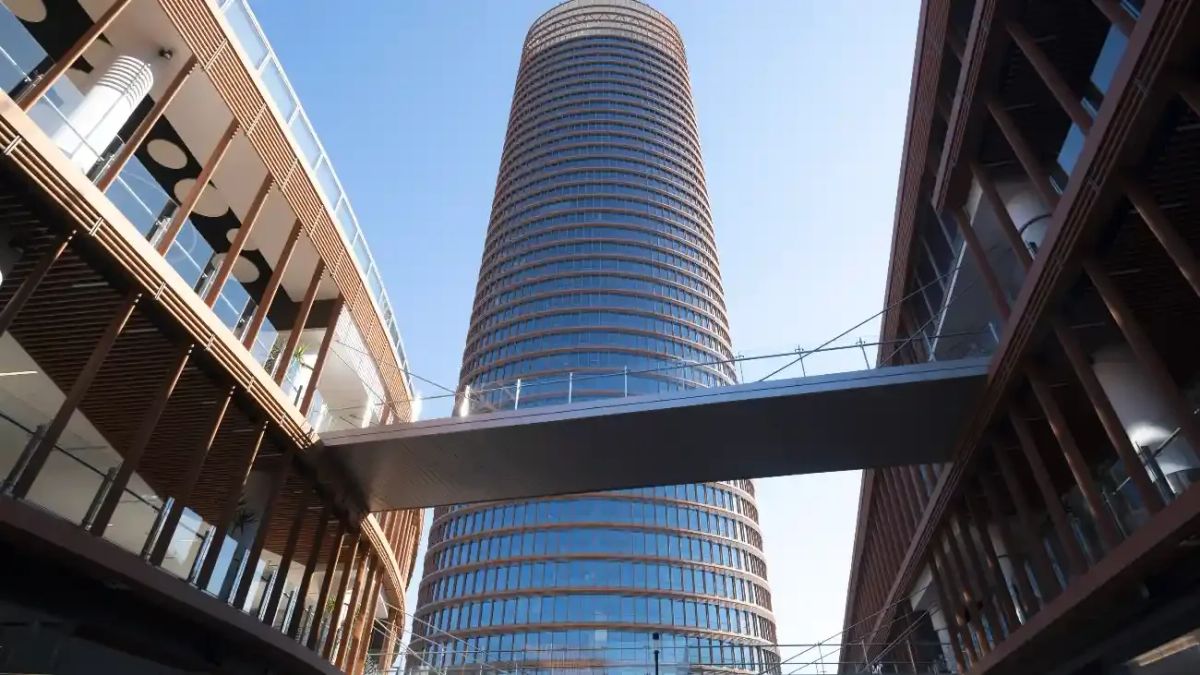El Centro Comercial Torre Sevilla ofertará empleo para las tiendas Ikea y Primark