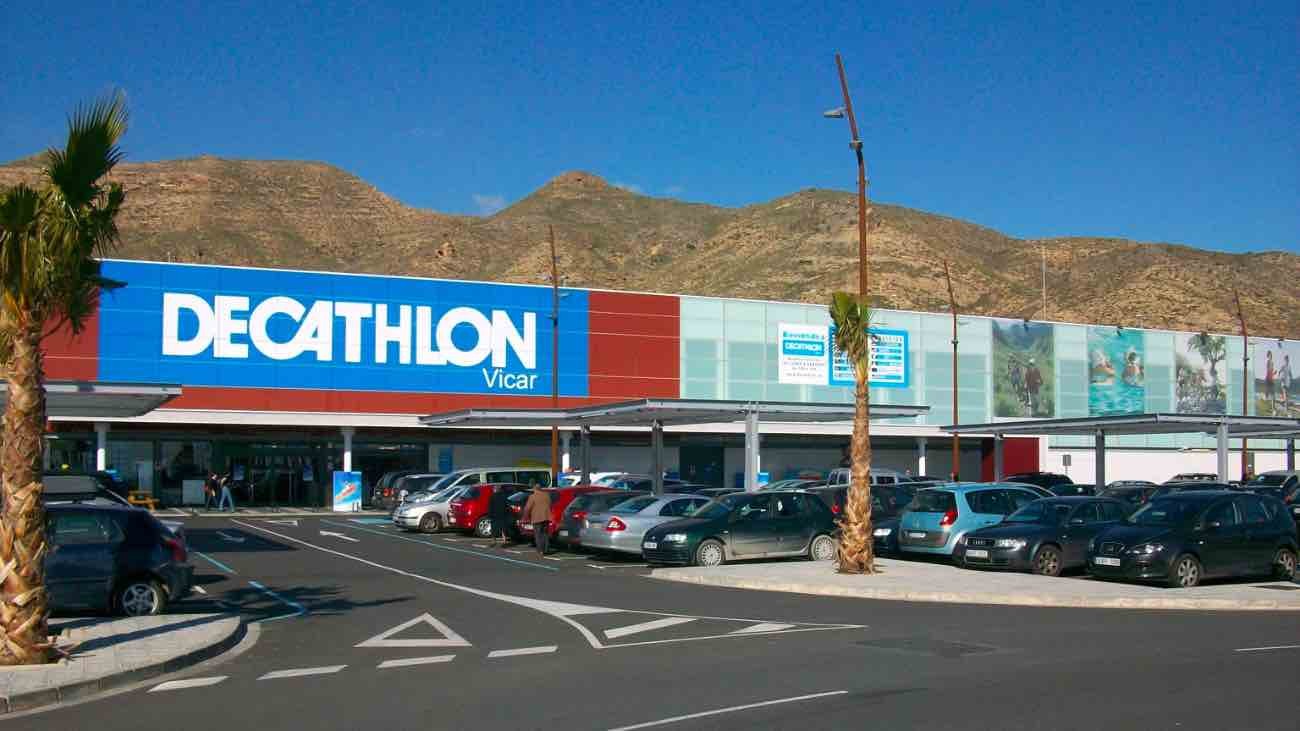 Decathlon lanza 837 oportunidades laborales con sueldos de 1.240 euros