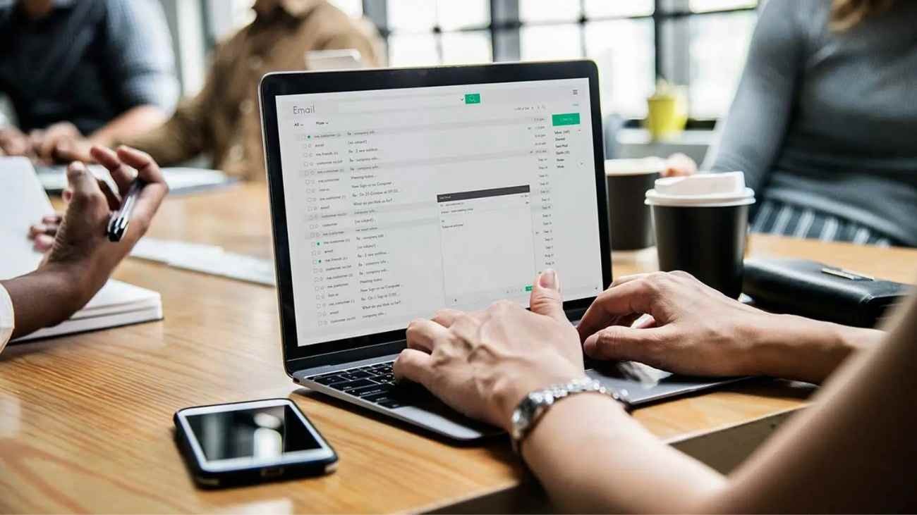 Multas de 2.000 euros a las empresas por no responder a un currículum