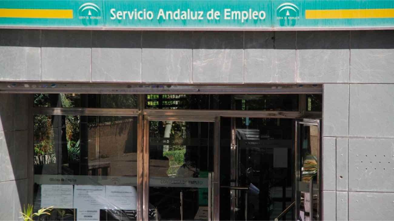 El SAE publica 2.557 puestos vacantes: cómo echar el currículum en Andalucía