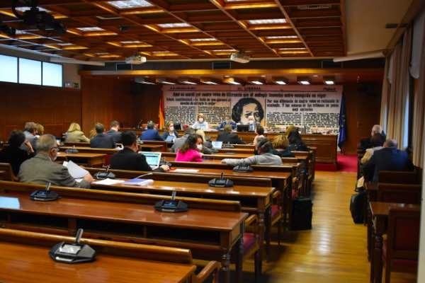 Senado ratifica Ley de los funcionarios interinos