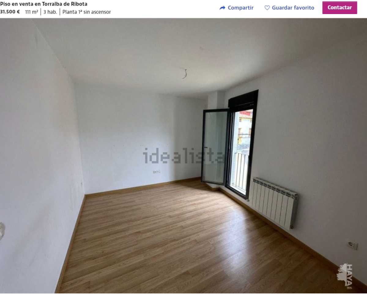 Piso en venta en Torralba de Ribota por un precio de 31.500 euros 