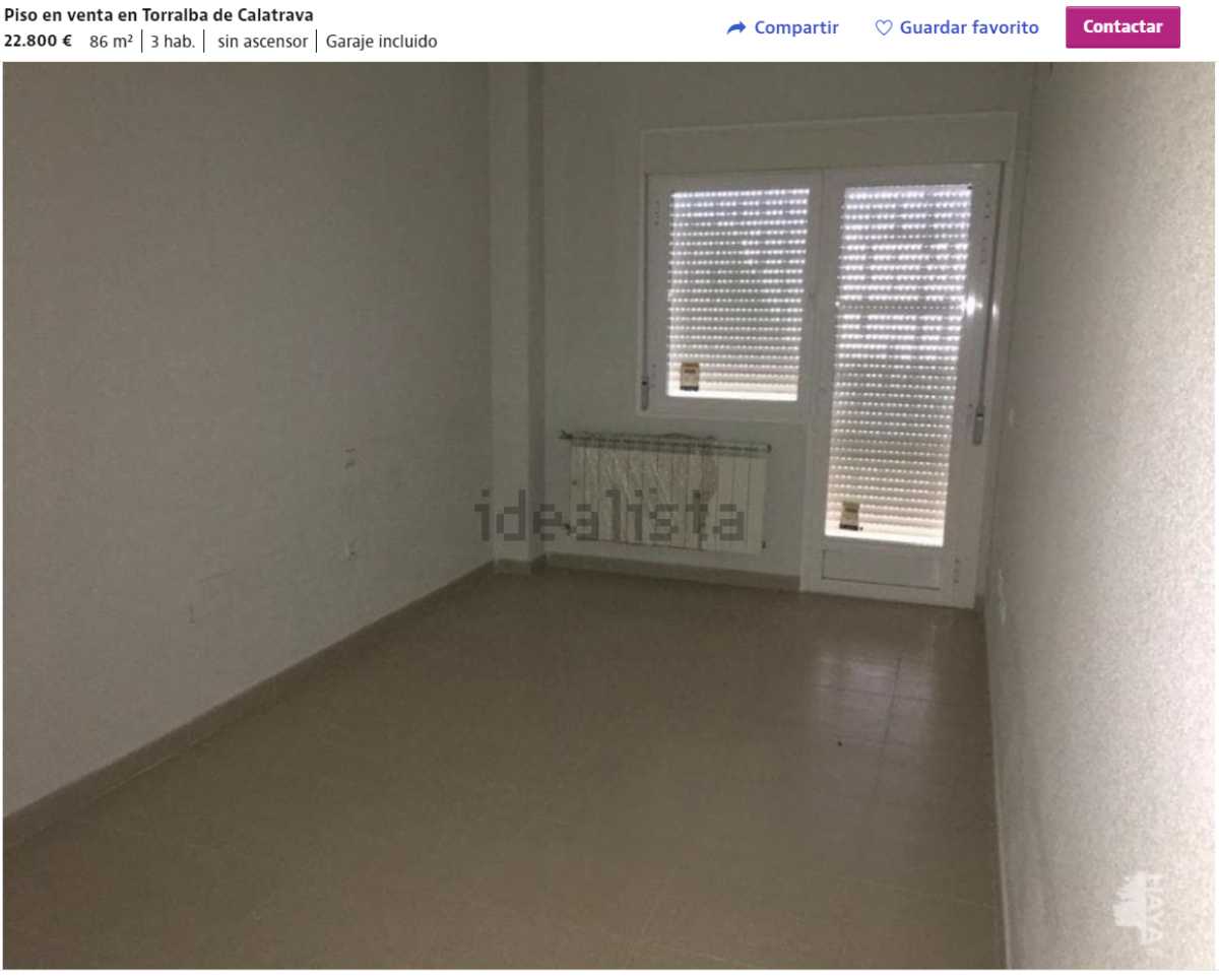 Piso en venta en Torralba de Calatrava por un precio de 22.800 euros 