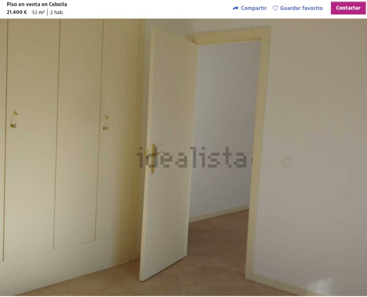 Piso en venta en Cebolla por un precio de 21.400 euros