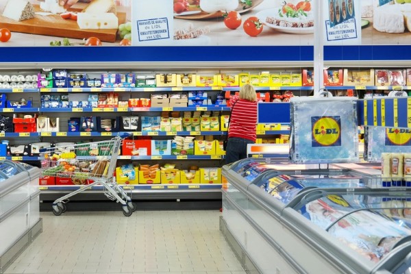 Lidl señora comprando