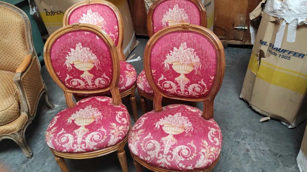 Sillas en subasta del hotel Mandarin Oriental Ritz