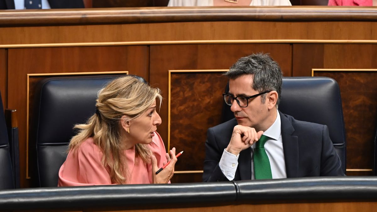 Yolanda Díaz con Félix Bolaños en el Senado