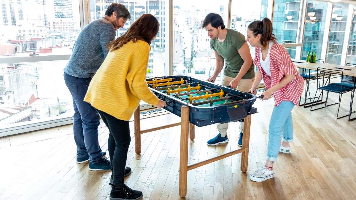 Empleados jugando