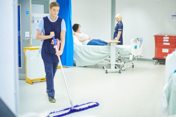 limpiadora en hospital