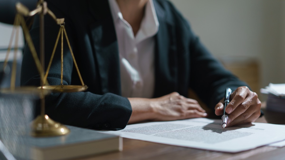 Una auxiliar judicial