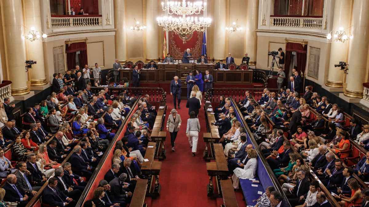 Ujieres en el congreso