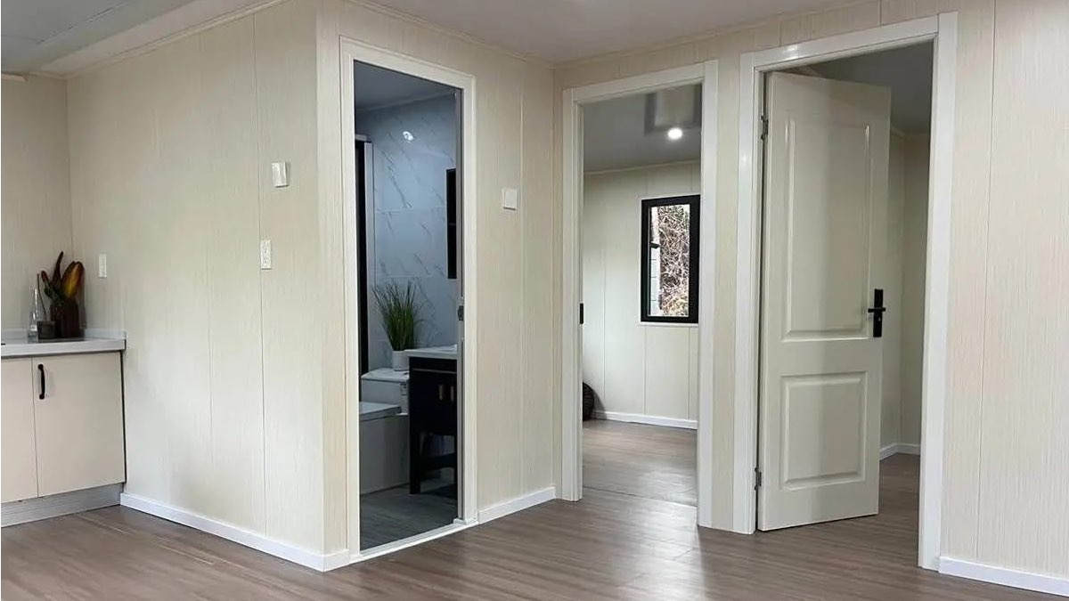 Interior de la casa prefabricada de venta en Amazon