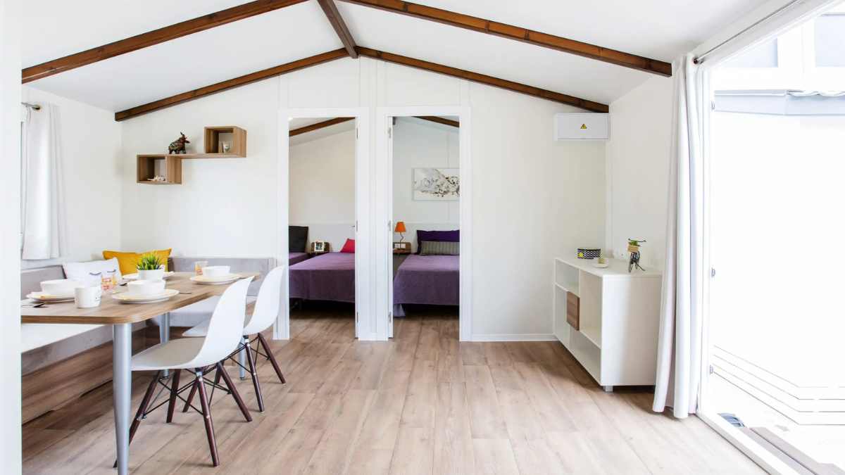 Salón de la casa prefabricada