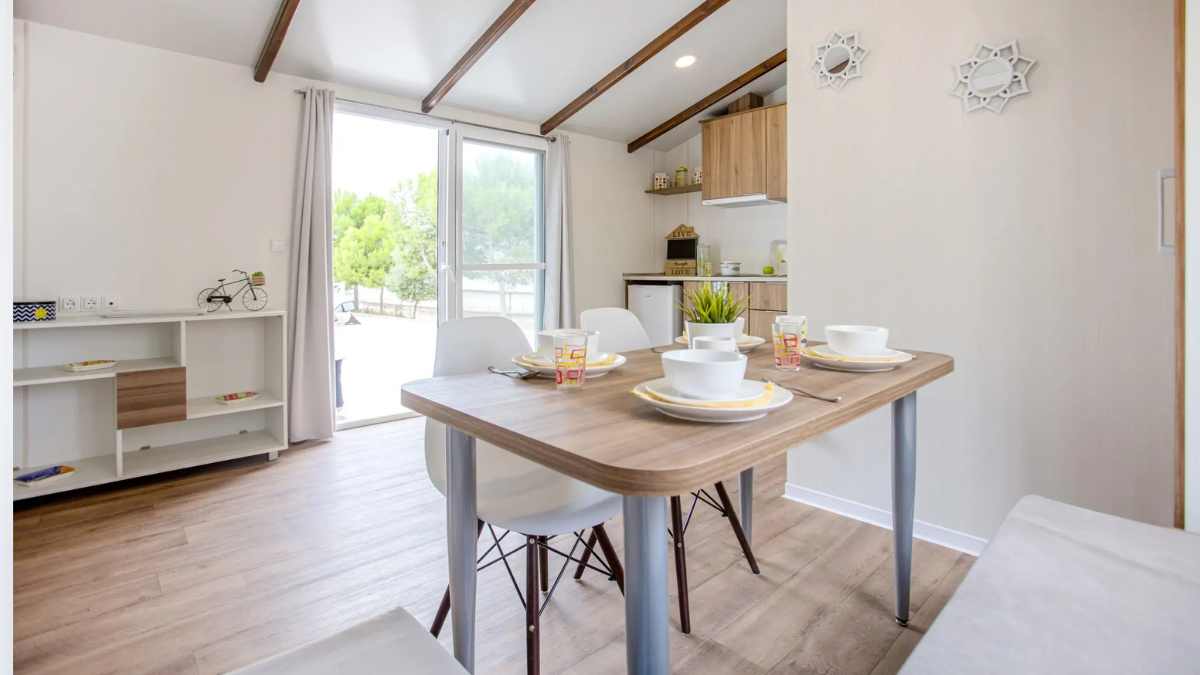 Salón de la casa prefabricada