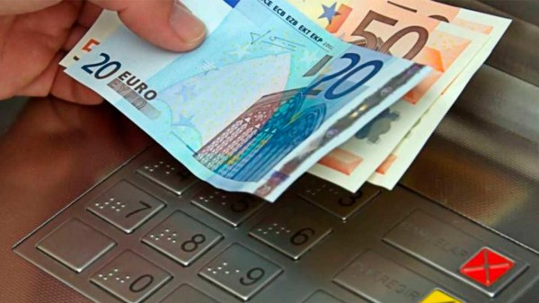 La Junta de Andalucía avisa del pago de 210 euros a los nuevos integrantes del ERTE