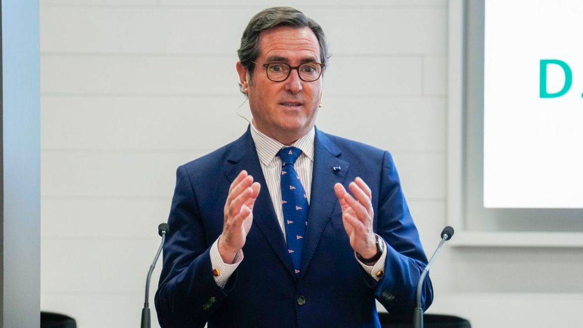 el presidente de la patronal, Antonio Garamendi