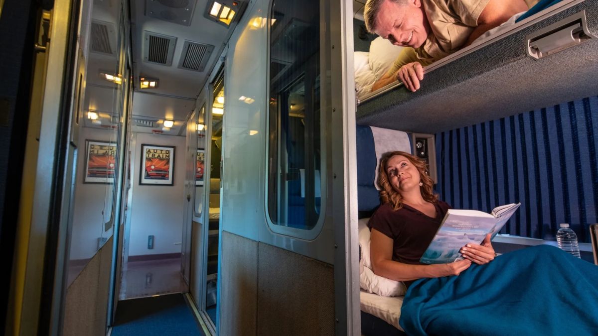 Roomette situada en un tren Amtrak