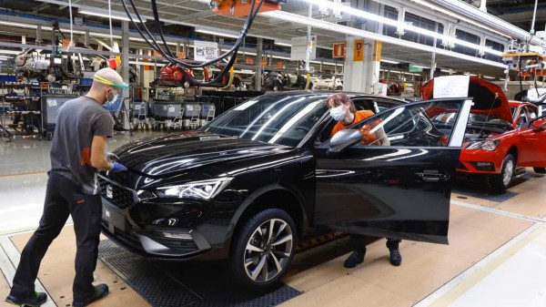 Crisis de suministros: Seat prepara otro ERTE y el cierre temporal de su planta de Martorell