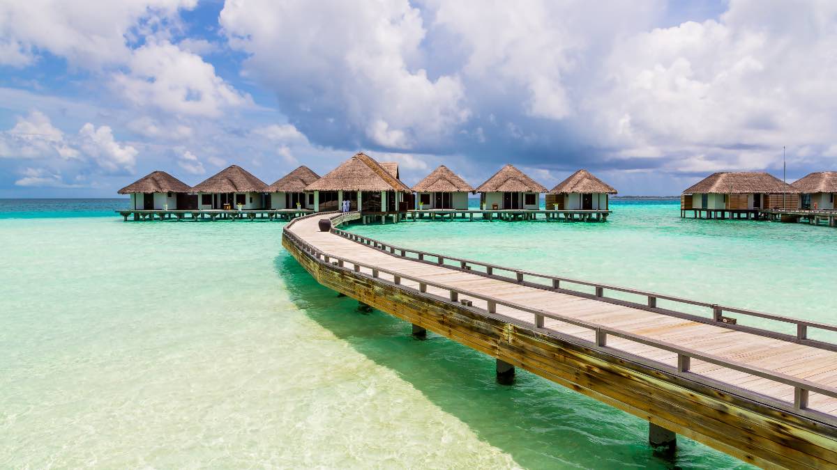 Playa paradisiaca con cabañas
